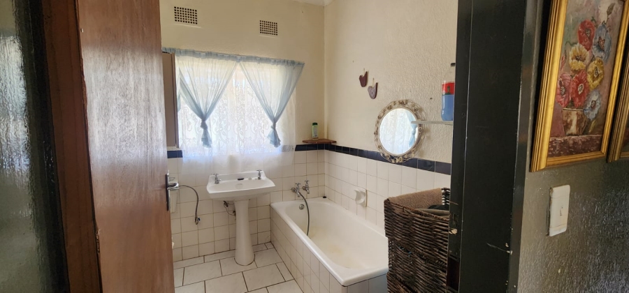 2 Bedroom Property for Sale in Meiringspark Ext 1 North West